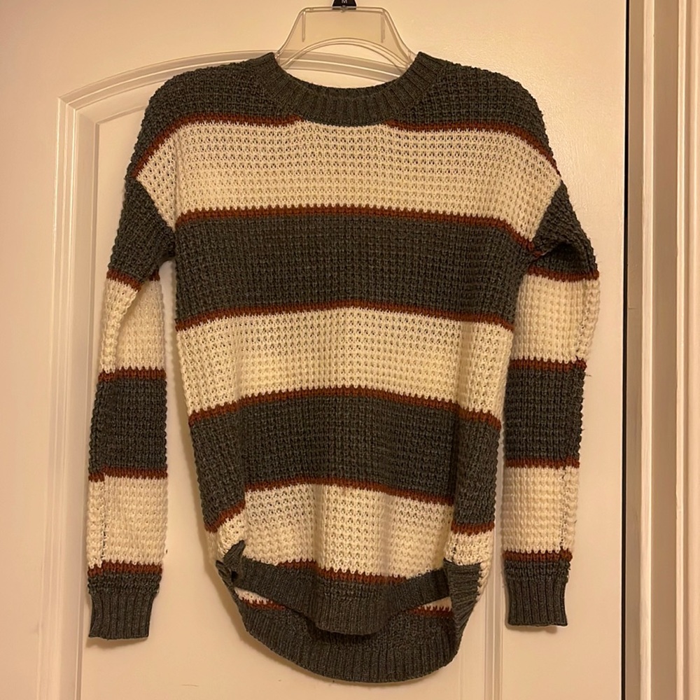 Woman’s XS sweater in gray/white stripe pattern
